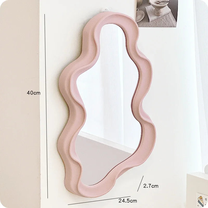 Small Irregular Wavy Mirror