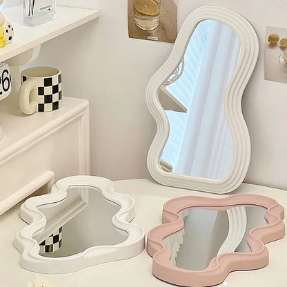 Small Irregular Wavy Mirror